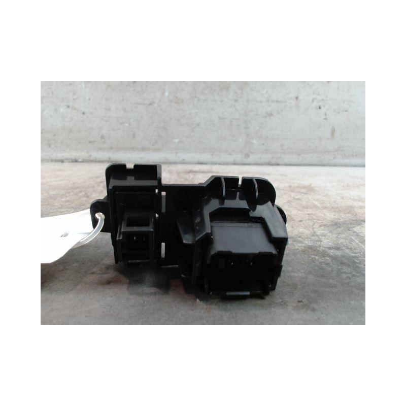 BOUTON DE WARNING SEAT LEON 2009-