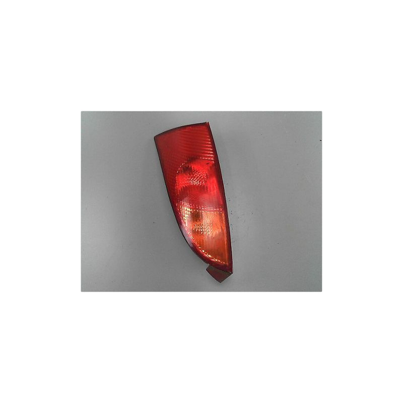 FEU ARRIERE GAUCHE  FORD FOCUS 98-04