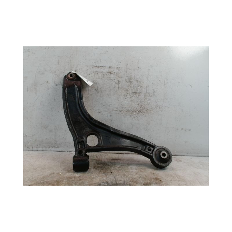 TRIANGLE INFERIEUR AVANT GAUCHE RENAULT MASTER