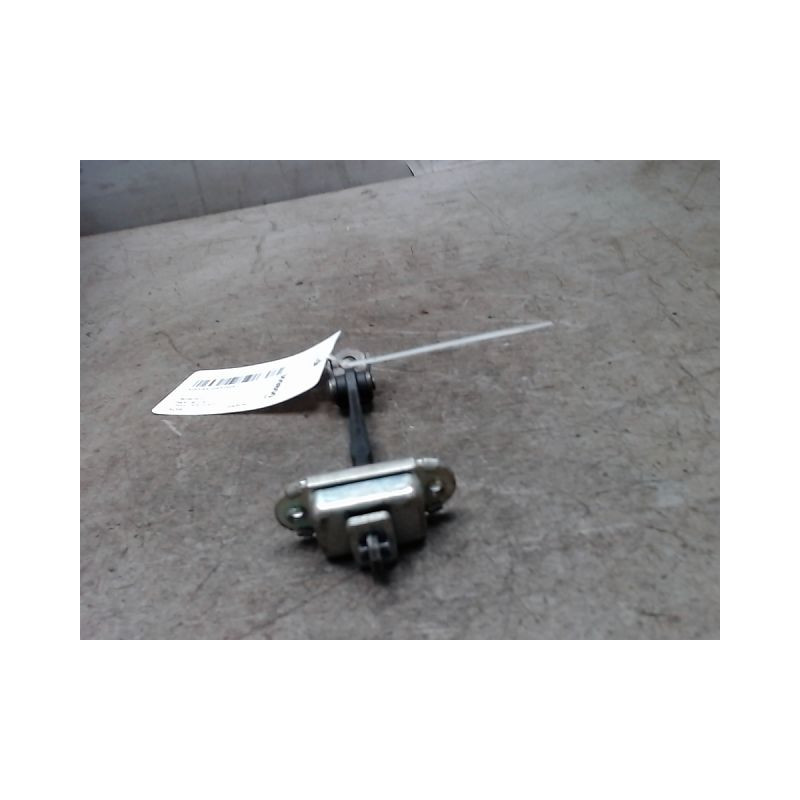 TIRANT PORTE AVANT GAUCHE NISSAN QASHQAI