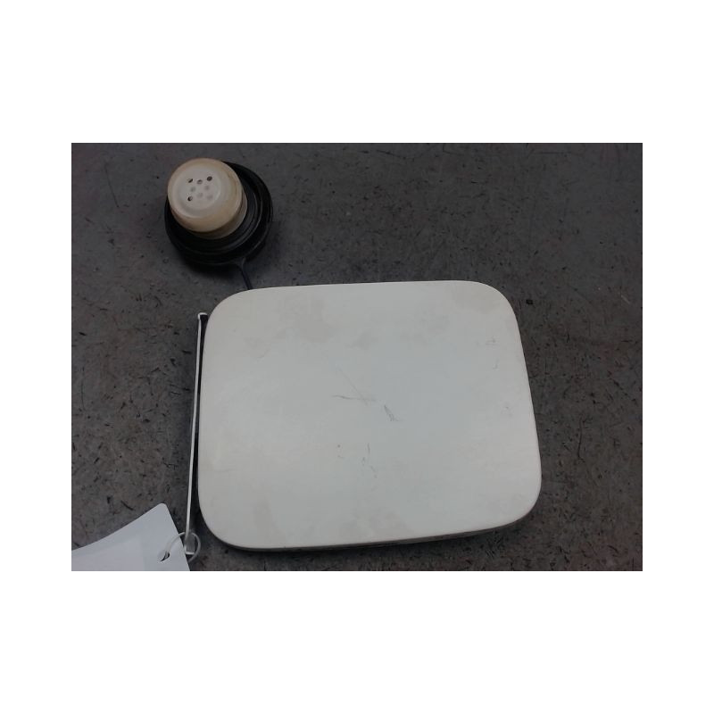 VOLET DE TRAPPE CARBURANT NISSAN JUKE