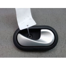 POIGNEE INTERIEURE PORTE AVANT DROIT DACIA SANDERO I 2008-2012