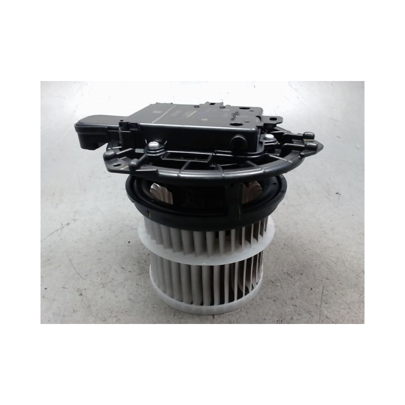 MOTEUR VENTILATEUR CHAUFFAGE TOYOTA C-HR