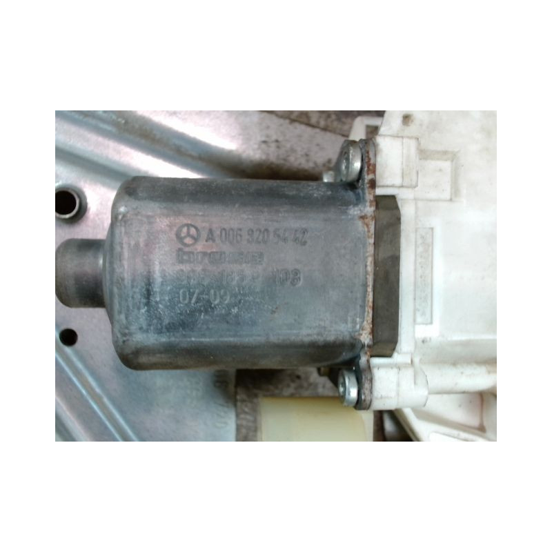 MECANISME+MOTEUR LEVE-GLACE AVANT GAUCHE VOLKSWAGEN CRAFTER FGN 2006-