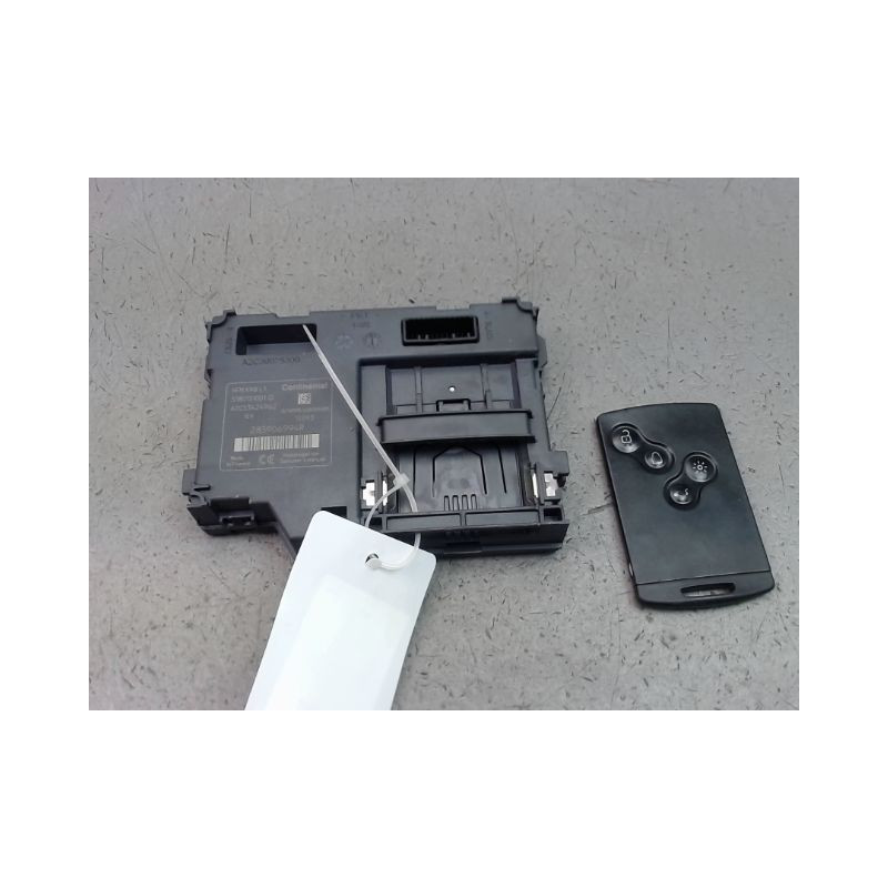 LECTEUR DE CARTE RENAULT CLIO IV Phase 1 2012-...