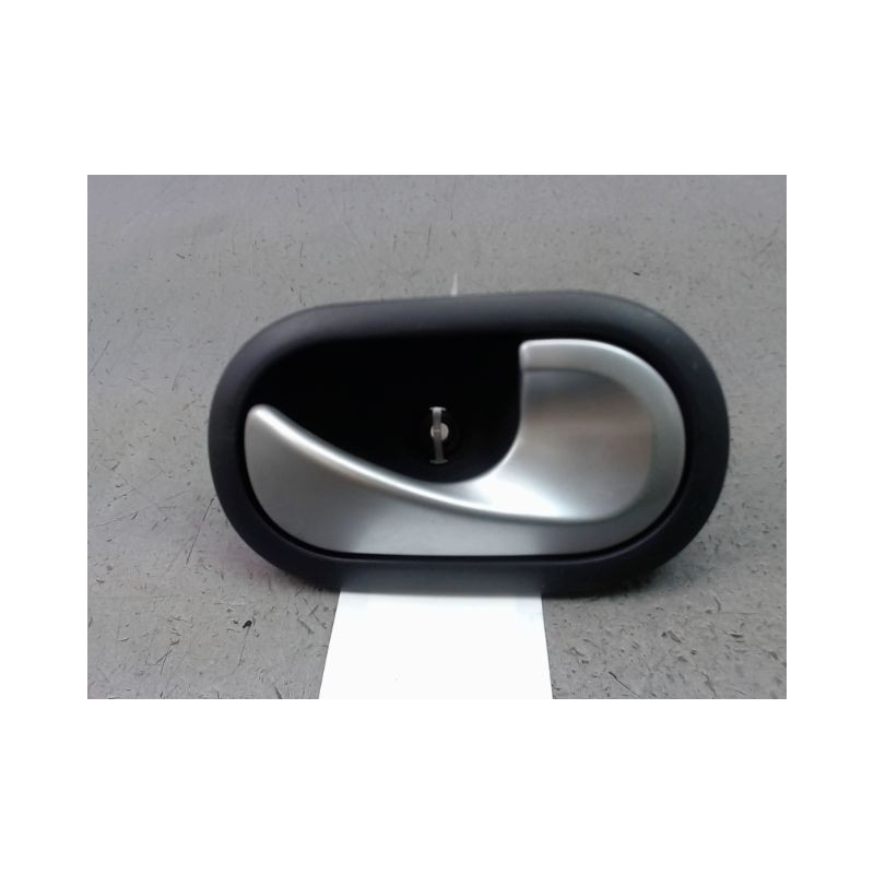 POIGNEE INTERIEURE PORTE AVANT DROIT RENAULT CLIO III Phase 1 2005-2009