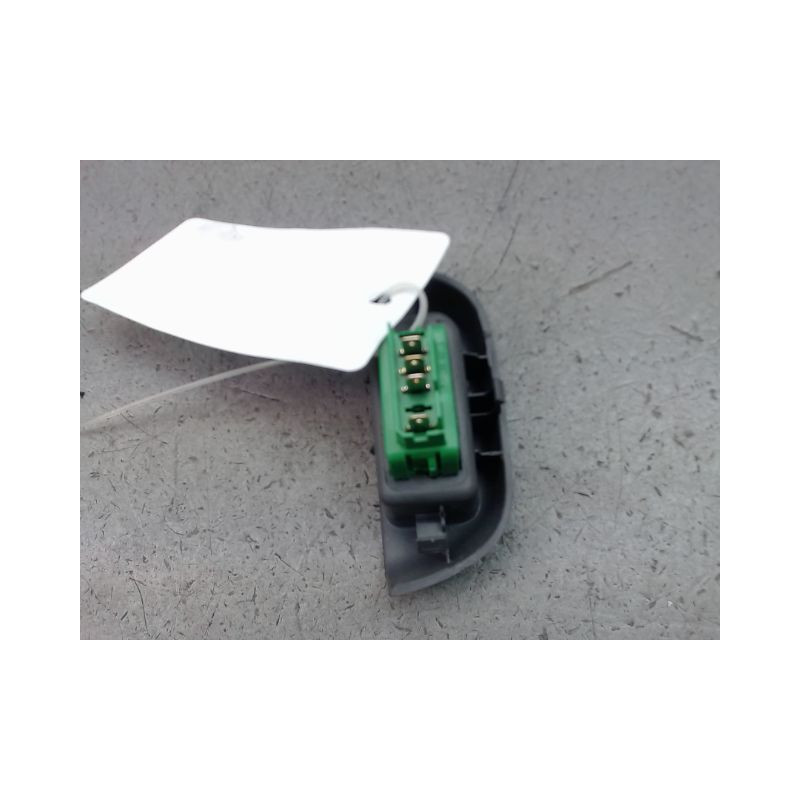 COMMANDE LEVE-GLACE PORTE AVD PEUGEOT 107 I Phase 1 2005-2008