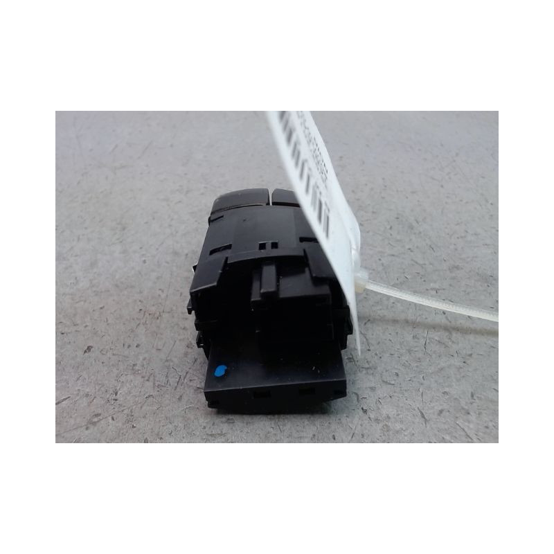 BOUTON DE WARNING B.M.W. SERIE 2