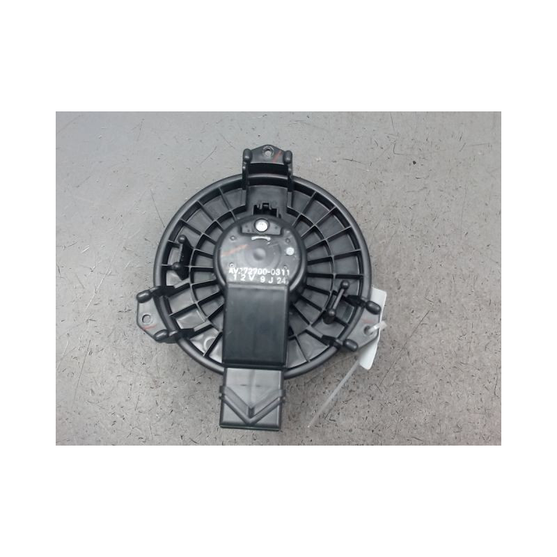 MOTEUR VENTILATEUR CHAUFFAGE TOYOTA YARIS 2005-