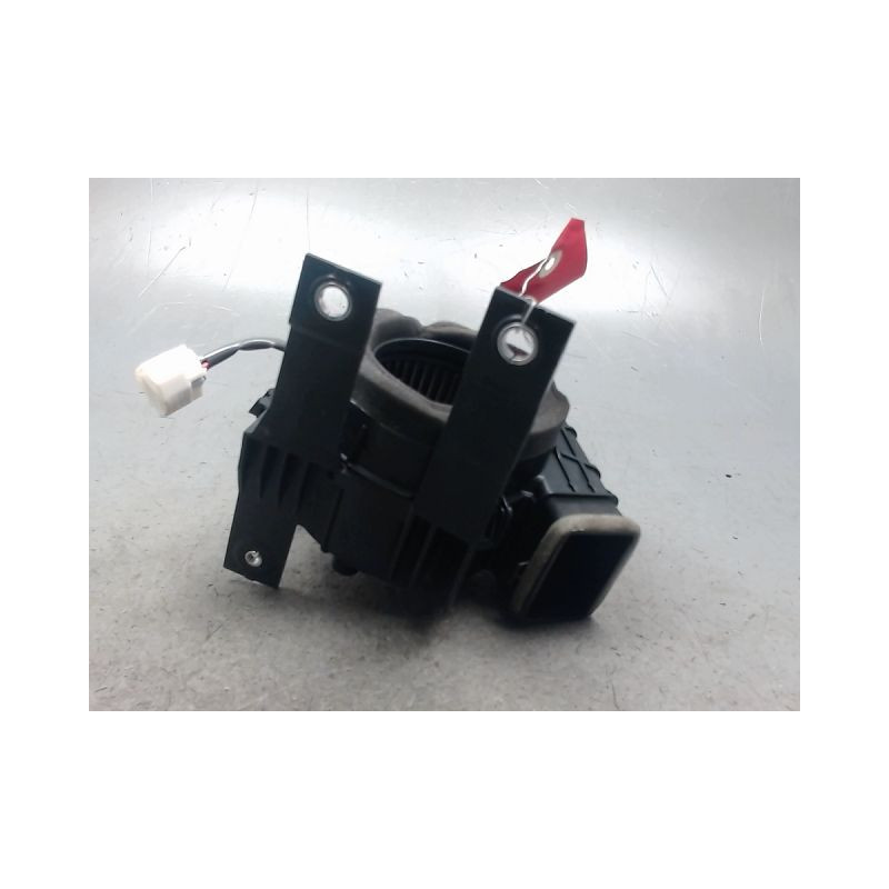 MOTEUR VENTILATEUR CHAUFFAGE TOYOTA COROLLA