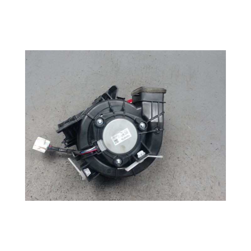 MOTEUR VENTILATEUR CHAUFFAGE TOYOTA COROLLA