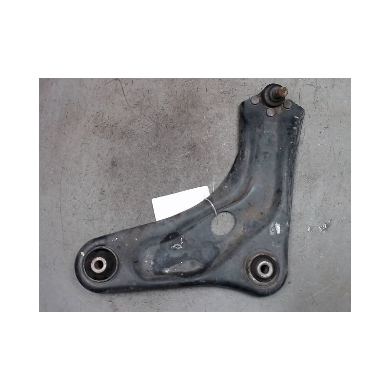 TRIANGLE INFERIEUR AVANT GAUCHE PEUGEOT 208