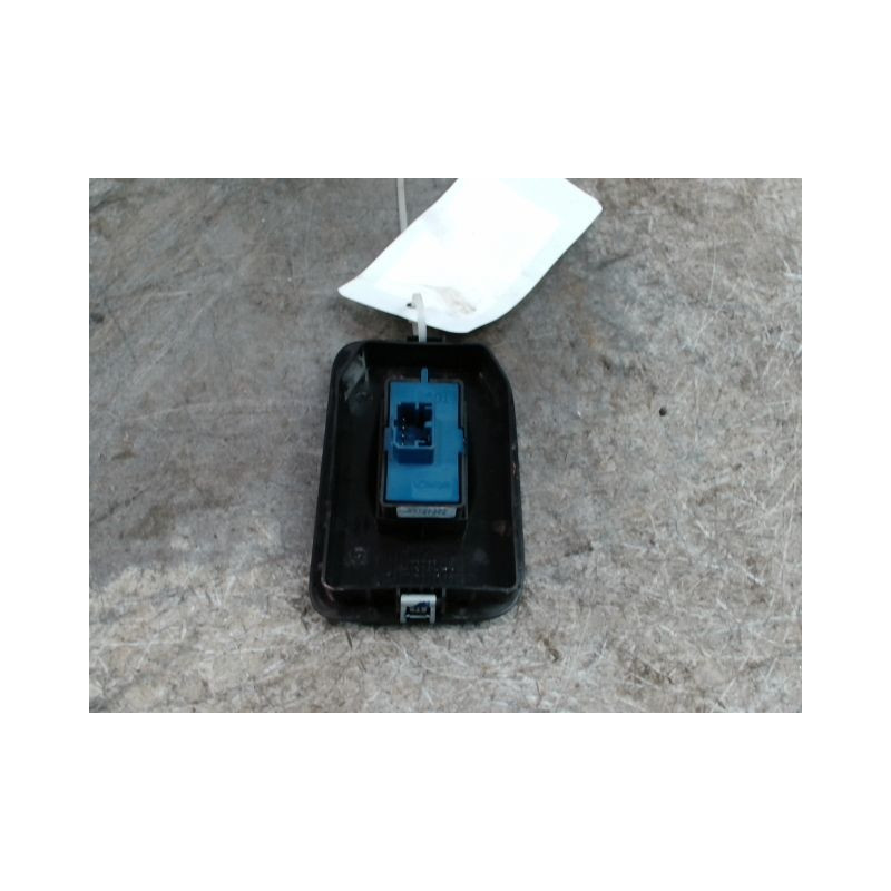 COMMANDE LEVE-GLACE PORTE AVD PEUGEOT BIPPER FOURGON 4P