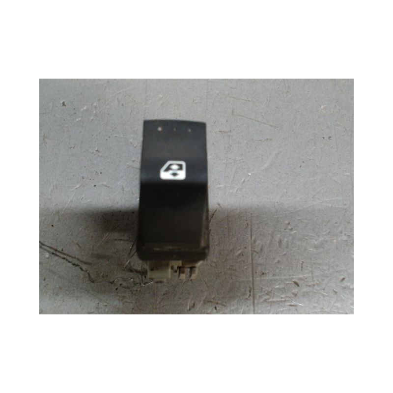 COMMANDE LEVE-GLACE PORTE AVD RENAULT SCENIC 2 PHASE 1 GASOIL