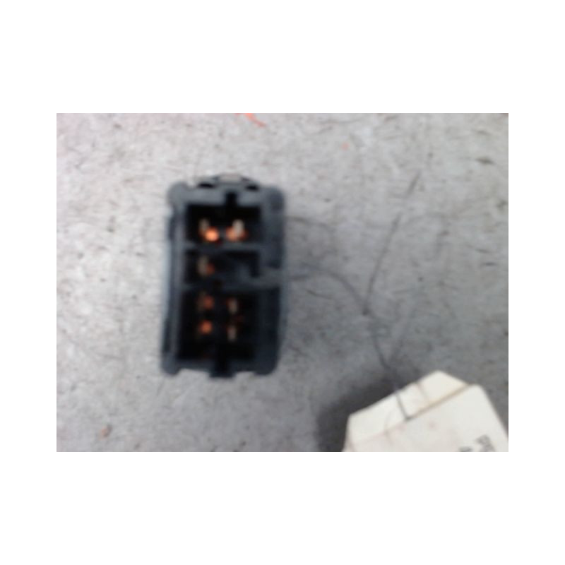 COMMANDE LEVE-GLACE PORTE AVD PEUGEOT 406 PHASE 1 2.0 HDI - 8V TURBO