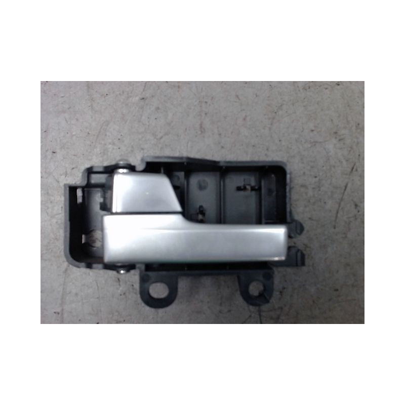 POIGNEE INTERIEURE PORTE AVANT GAUCHE FORD FOCUS 2 PHASE 2 GASOIL