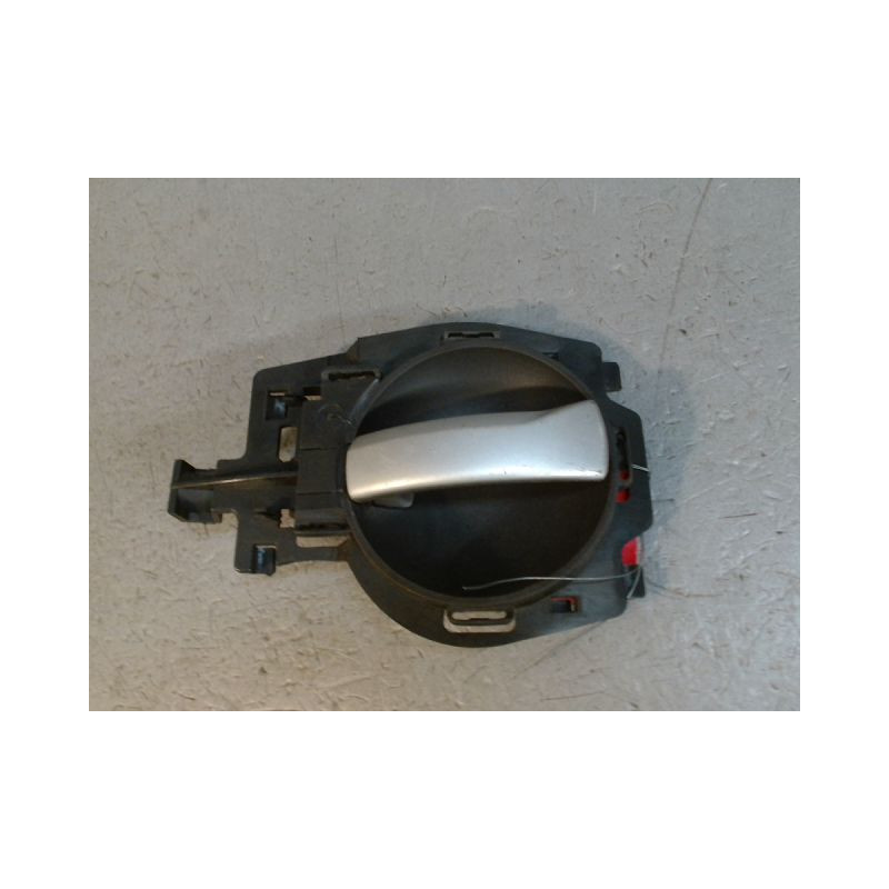 POIGNEE INTERIEURE PORTE AVANT DROIT CITROEN C2 PHASE 1 GASOIL