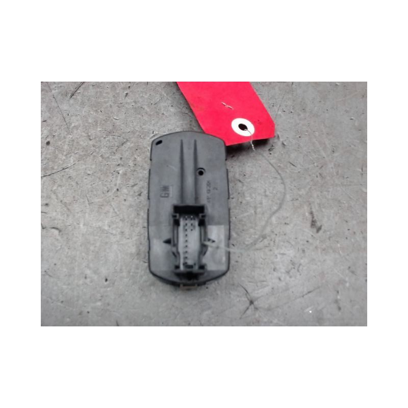 COMMANDE LEVE-GLACE PORTE AVG OPEL CORSA D PHASE 2 DIESEL