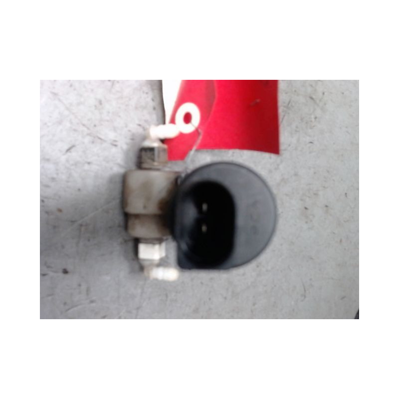 POMPE LAVE-GLACE AVANT VOLKSWAGEN POLO 4 PHASE 2 ESSENCE