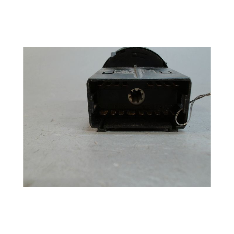 INTERIEUR COMMANDE PHARES VOLKSWAGEN POLO 5 PHASE 1 1.2I - 12V