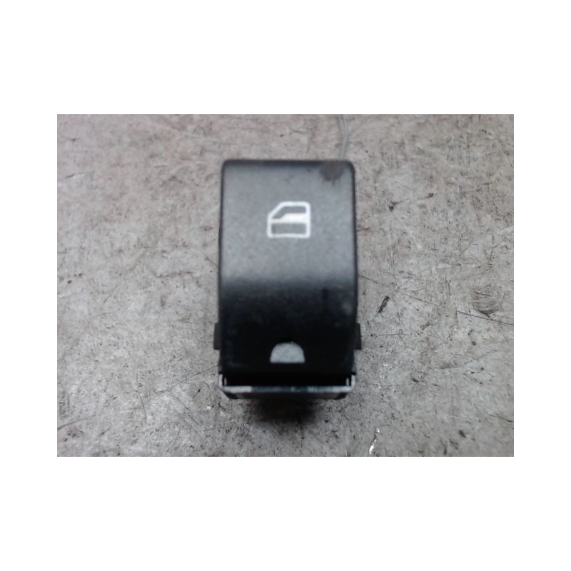 COMMANDE LEVE-GLACE PORTE AVD VOLKSWAGEN FOX ESSENCE