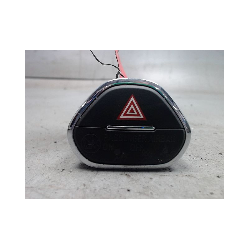 BOUTON DE WARNING OPEL CORSA E ESSENCE