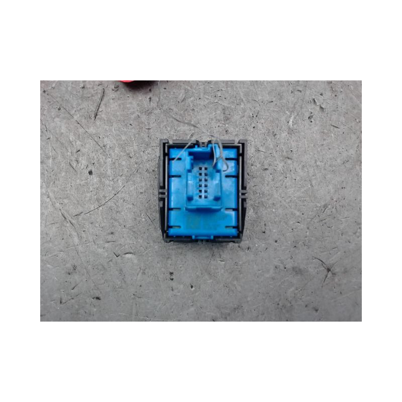 INTERIEUR COMMANDE FREIN A MAIN PEUGEOT PARTNER 2 PHASE 3 1.6 HDI - 8V