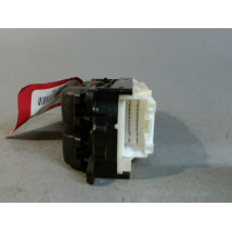 COMMANDE LEVE-GLACE PORTE AVG TOYOTA AVENSIS VERSO PHASE 2 2.0 D4D