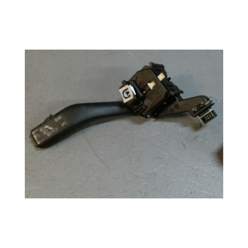 COMMANDE ECLAIRAGE VOLKSWAGEN CADDY 3 PHASE 1  DIESEL