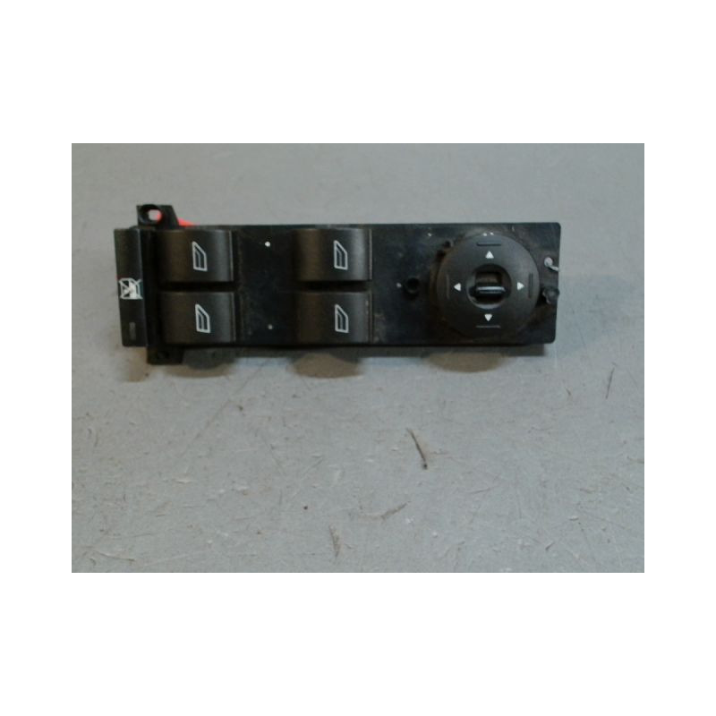 COMMANDE LEVE-GLACE PORTE AVG FORD FOCUS 2