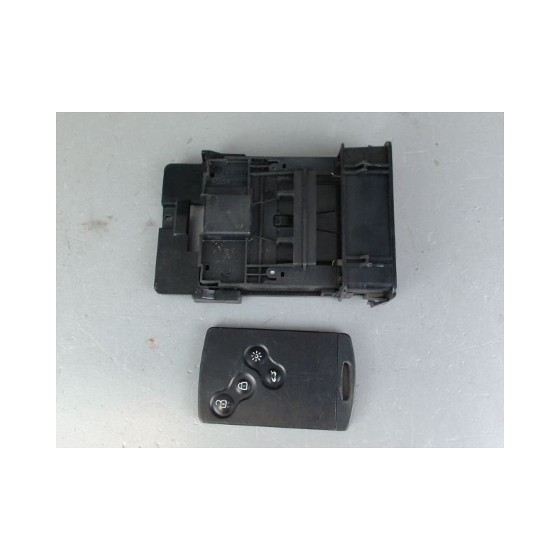 LECTEUR DE CARTE RENAULT LAGUNA 3 PHASE 1 2.0 DCI - 16V