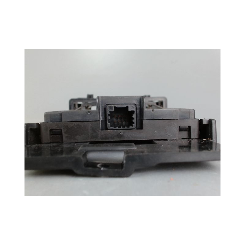 LECTEUR DE CARTE RENAULT LAGUNA 3 PHASE 1 2.0 DCI - 16V