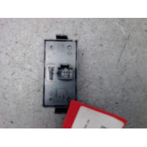 BOUTON DE WARNING DACIA SANDERO