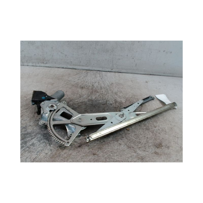MECANISME+MOTEUR LEVE-GLACE AVANT GAUCHE TOYOTA RAV4 2003-