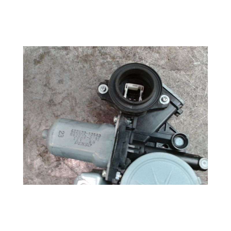 MECANISME+MOTEUR LEVE-GLACE AVANT GAUCHE TOYOTA RAV4 2003-
