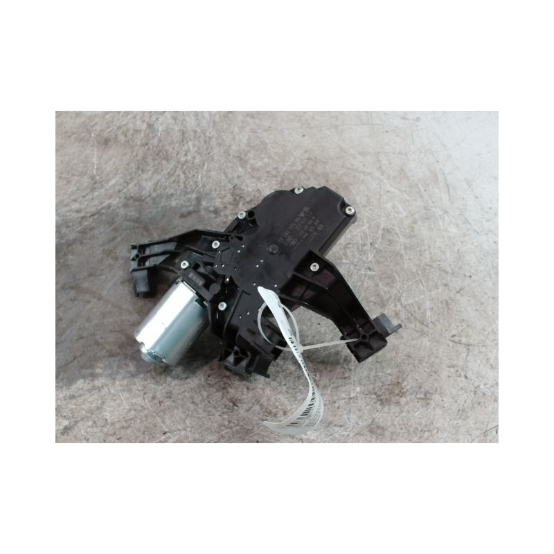 MOTEUR ESSUIE-GLACE ARRIERE PEUGEOT 207 3P