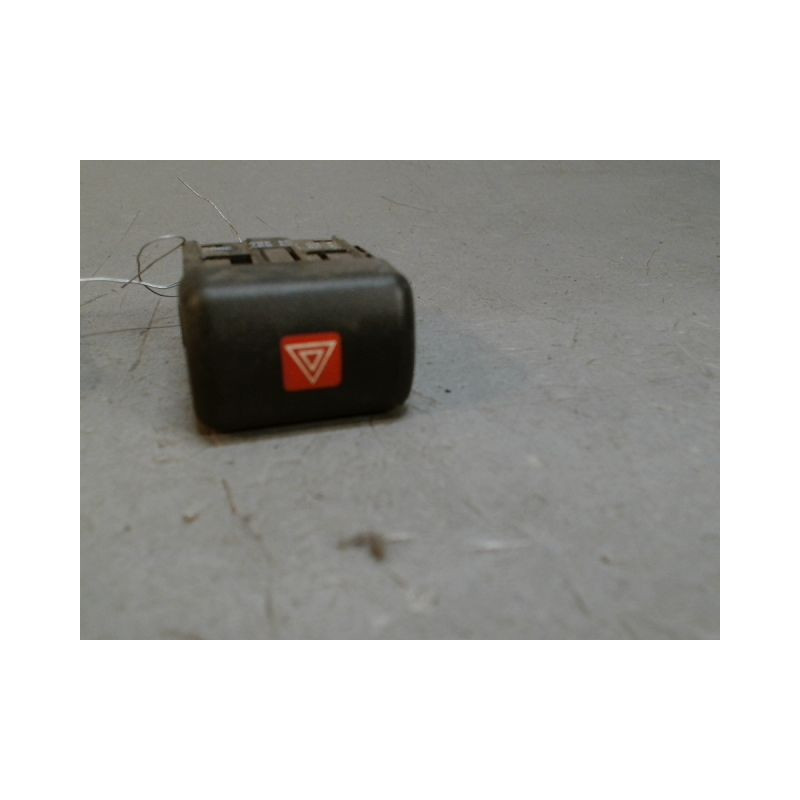 BOUTON DE WARNING OPEL ZAFIRA A GASOIL