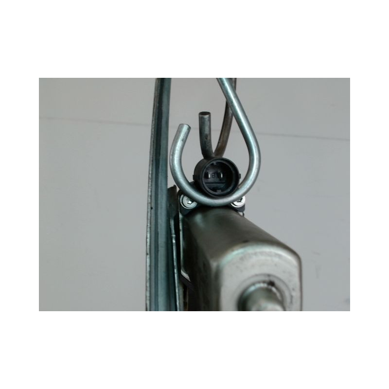 MECANISME+MOTEUR LEVE-GLACE AVANT DROIT DACIA SANDERO 1 GASOIL