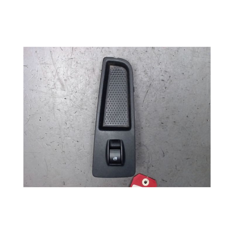 COMMANDE LEVE-GLACE PORTE AVD FIAT BRAVO 2  DIESEL