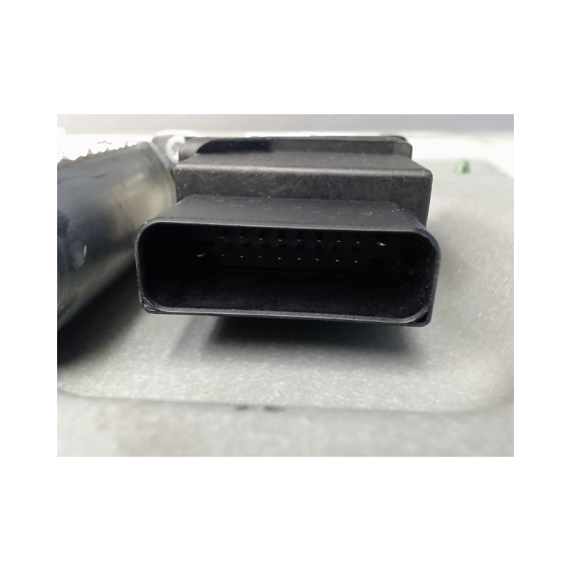 MECANISME+MOTEUR LEVE-GLACE ARRIERE GAUCHE VOLKSWAGEN TOURAN