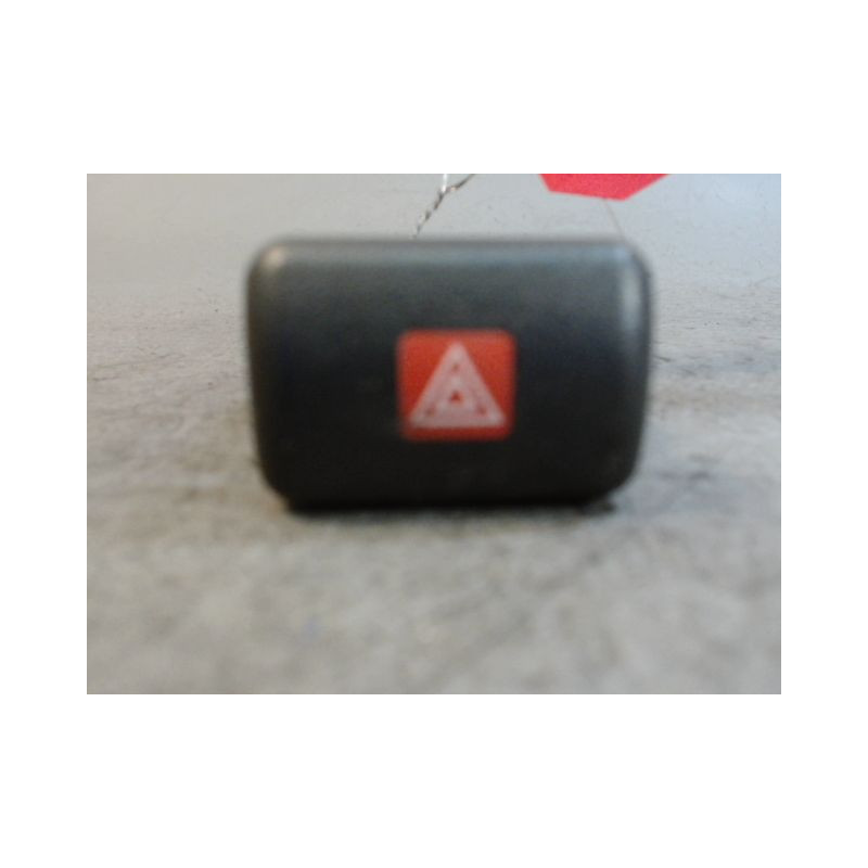 BOUTON DE WARNING OPEL ZAFIRA A GASOIL