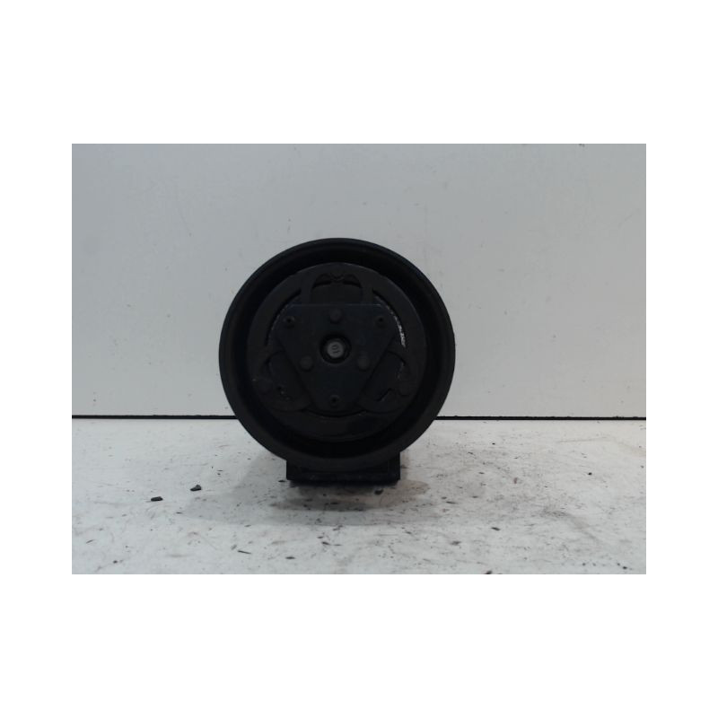COMPRESSEUR AIR CONDITIONNE NISSAN MICRA