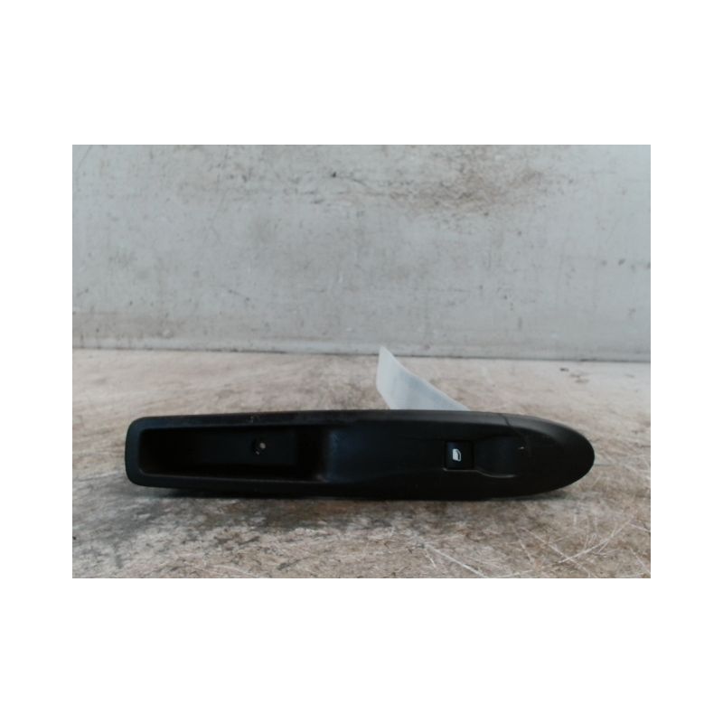 COMMANDE LEVE-GLACE PORTE AVD CITROEN DS3 2009-