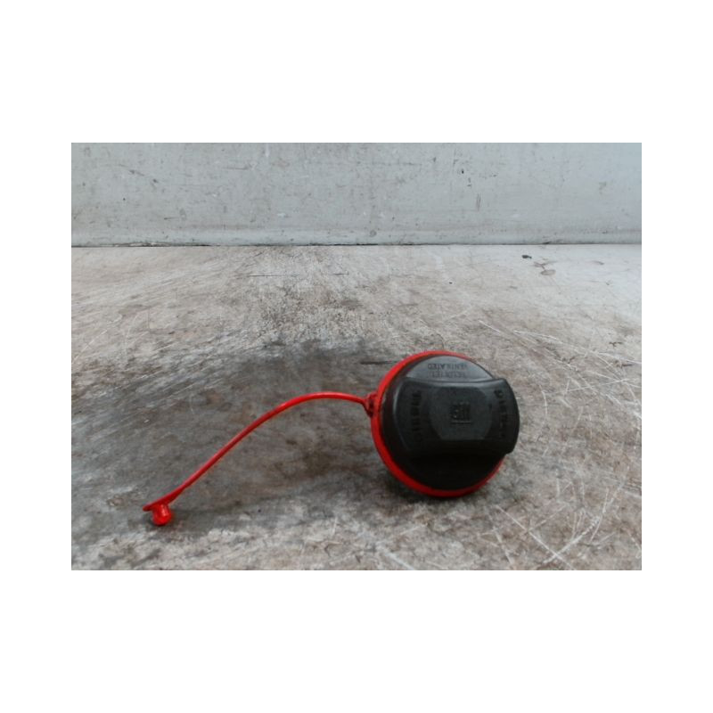 BOUCHON RESERVOIR A CARBURANT OPEL CORSA