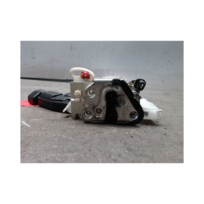 SYSTEME CONDAMNATION AVANT GAUCHE PEUGEOT 107 PHASE 1 1.0I - 12V