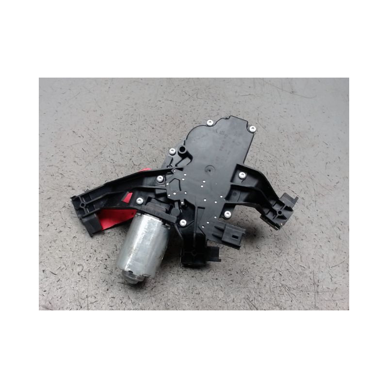 MOTEUR ESSUIE-GLACE ARRIERE PEUGEOT 207 DIESEL