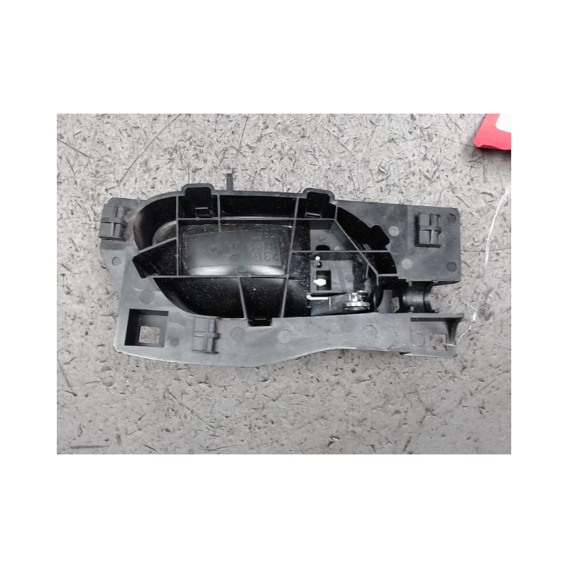 POIGNEE INTERIEURE PORTE AVANT GAUCHE PEUGEOT 407 PHASE 1 DIESEL