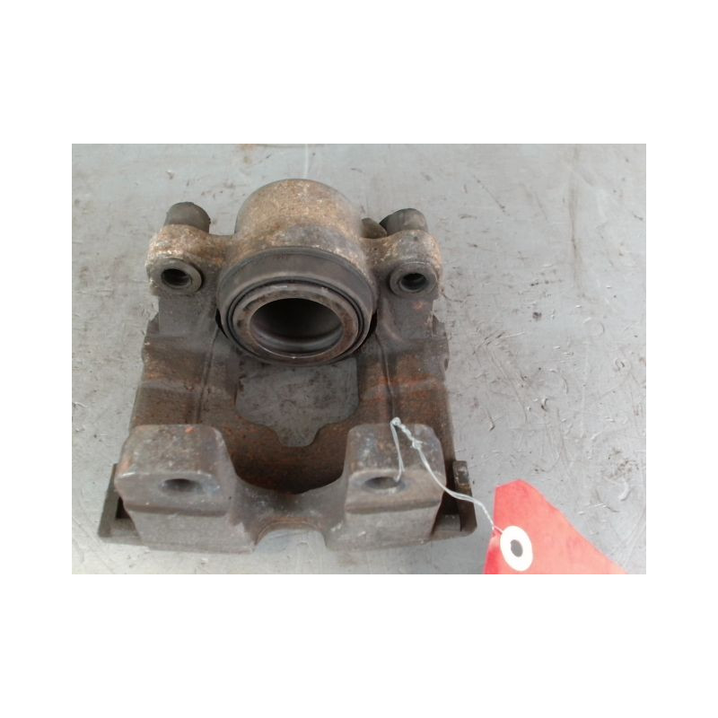 ETRIER DE FREIN AVANT GAUCHE BMW SERIE 1 E81 2.0D - 16V TURBO 1