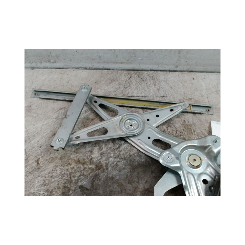 MECANISME+MOTEUR LEVE-GLACE ARRIERE DROIT RENAULT SCENIC III 2009-