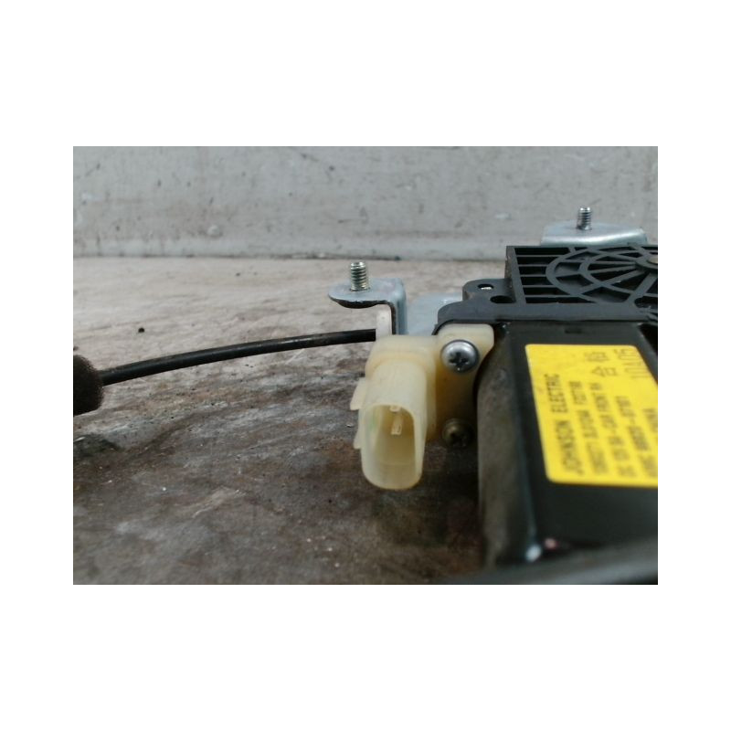 MECANISME+MOTEUR LEVE-GLACE AVANT DROIT KIA PICANTO